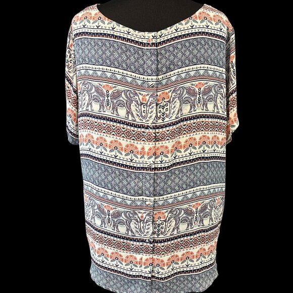 SOLD - Torrid Abbey Georgette Button Back Blouse Elephant Print Size Size 4 NWOT - Picture 4 of 7